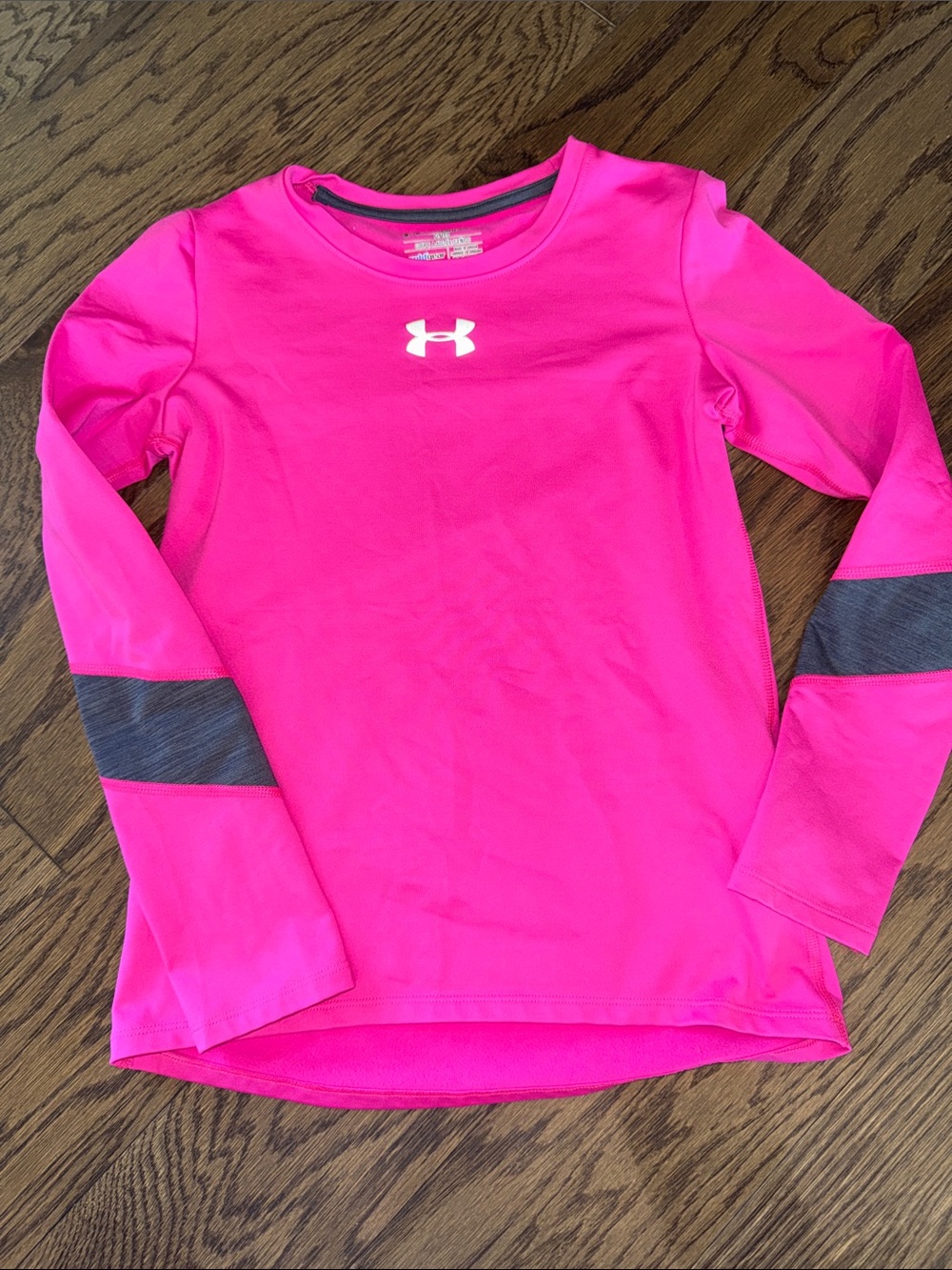 Under Armour Girls Bright Pink Long Sleeve Tee